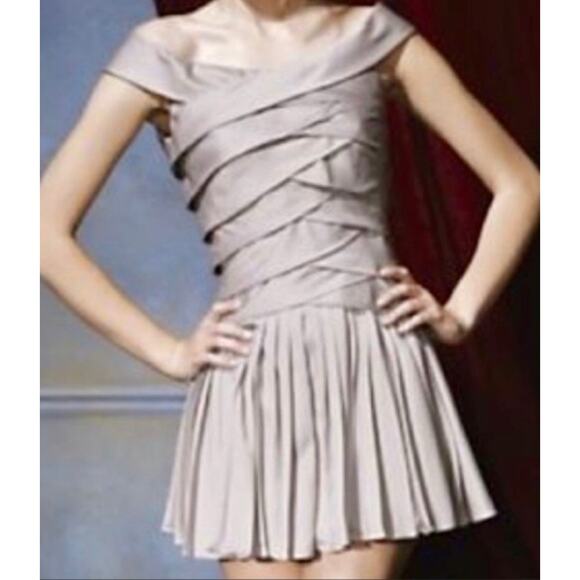 Ted Baker womens size 0 mini formal semi party pleated layers XS silver gray - Picture 1 of 10